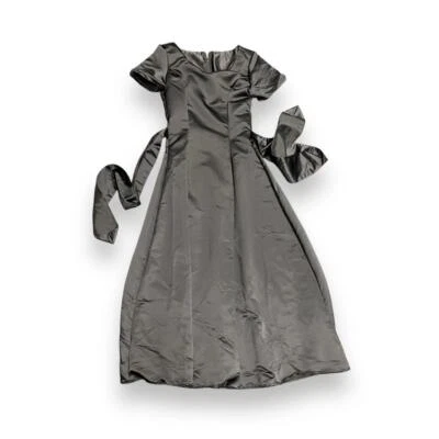 Vestido de princesa satinado negro Foto 1 de 4