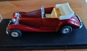 Vintage Yatming Mercedes 540K Cabriolet 1:43 Scale Model No.8502 Metallic Red - Picture 1 of 12