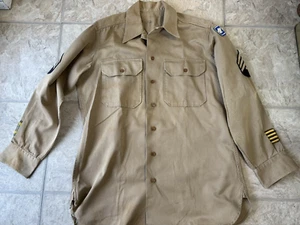 Camicia US Army seconda guerra mondiale cotone marrone con tecnologia 5 chevron e toppa spalla 2° corpo - Foto 1 di 16