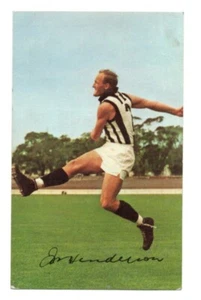 1965 Mobil Footy Photos (20 of 40) John HENDERSON Collingwood - Imagen 1 de 2