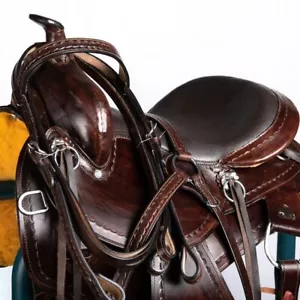 SET VITI PER CAVALLI USATE SELLA WESTERN PLEASURE PELLE TOOLLATA 15 16 17 18 - Foto 1 di 11