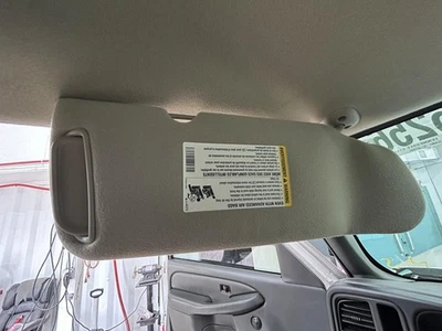 Parasol izquierdo usado se adapta a: camioneta Chevrolet Silverado 1500 2007 grado A izquierda Foto 1 de 4