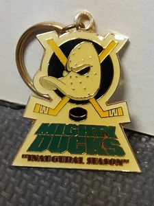 1993 Key Chain - Mighty Ducks "Inaugural Season" - Vintage Hockey - Picture 1 of 4