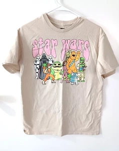 Star Wars Mens T-Shirt Size M Cotton Trippy Cartoony Cast Under Name Tee - Picture 1 of 5