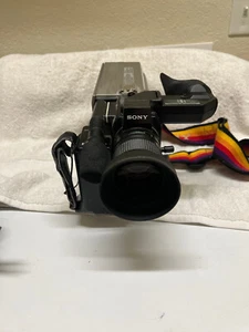 Sony BetaMovie BetaMax BMC 110 Camcorder Vintage 1980's - Picture 1 of 3