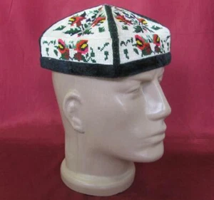 VINTAGE HAND EMBROIDERED UZBEK TUBETEIKA MENS HAT MUSLIM ISLAMIC - Picture 1 of 11