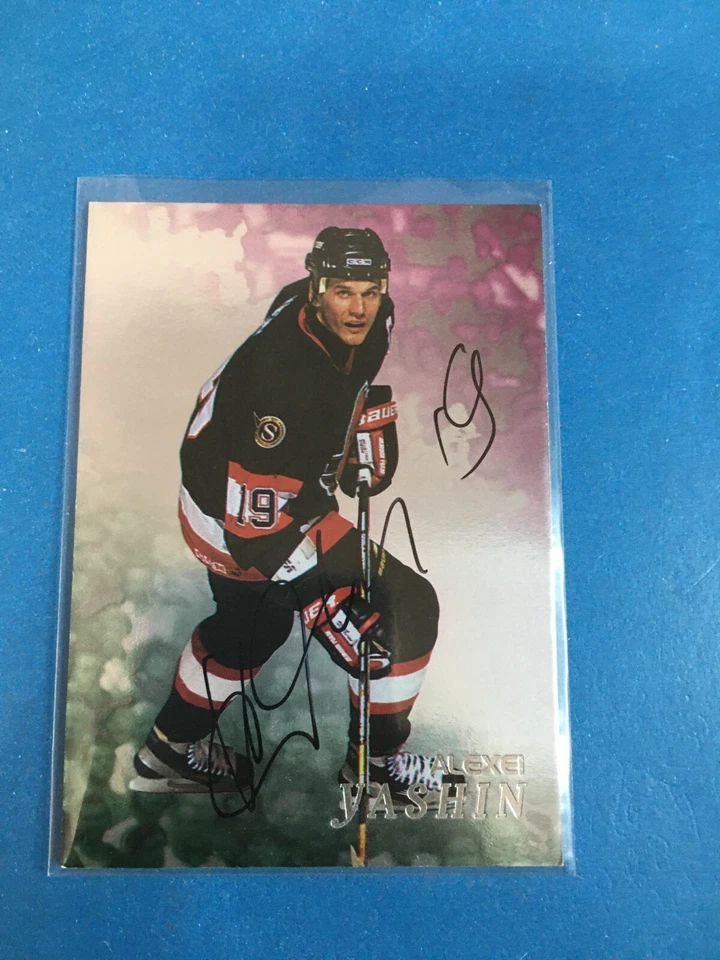 Autógrafos Be A Player F145.311 1998-99 #246 Alexei Yashin SENATORS - Imagem 1 de 1