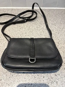 Ladies Black Gianni Conti Leather Shoulder Bag Small VGC - Picture 1 of 9