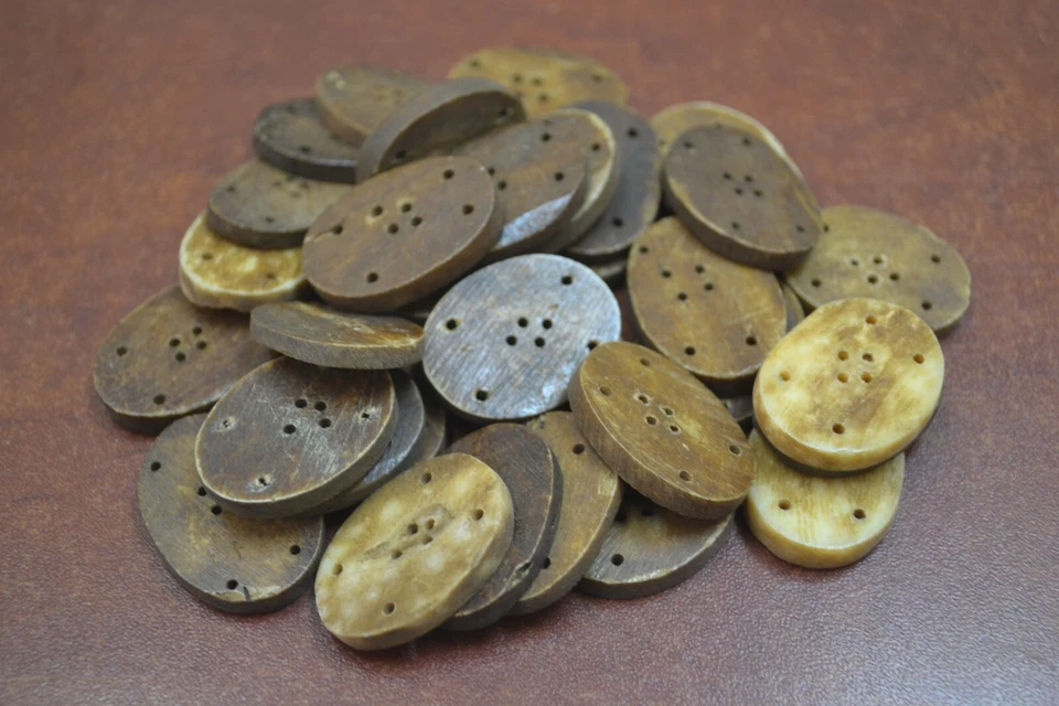 50 PCS DARK BROWN OVAL BONE SEWING BUTTONS 1 1/4" #T-2098B - Image 1 of 1