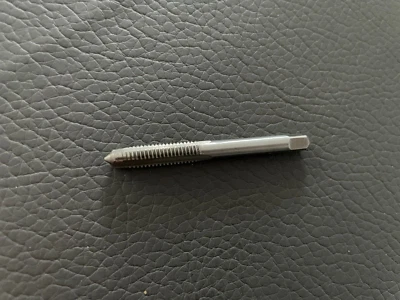 taraud une passe  M 4 X 0,75 - Photo 1/3