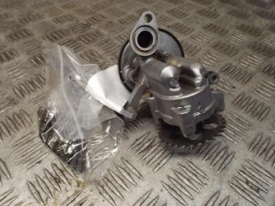 Yamaha XJ650J XJ 650 J Maxim 5N8 1982-1983 Engine Oil Pump Chain & Gear - Image 1 of 4