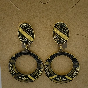 Vintage Damascene Gold Tone & Black Hoop Dangle Earrings Screw back - Picture 1 of 2