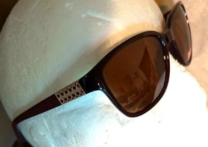 braune eckige Sonnenbrille Goldbarrenbesatz polarisierte Augen UV getönte Gläser - Bild 1 von 3