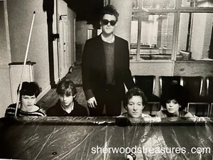 FOTO VINTAGE BLANCO/NEGRO 8" 10" DAVID GODLIS FOTÓGRAFO PUNK AÑOS B 52 - Imagen 1 de 4