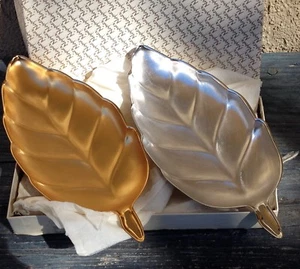 2 NEW BON BON LEAF SHAPE DISHES, RHODIUM, SATIN SILVER & GOLD MCM NAPIER VINTAGE - Picture 1 of 12