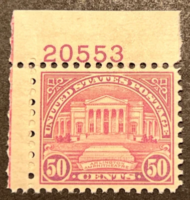 Sellos de viaje: estampillas de Estados Unidos de 1931 # 701 MNH OG 50¢ ANFITEATRO ARLINGTON ** NUMERADAS Foto 1 de 4