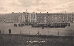 Die Kaserne Kork, Irland Militär Postkarte - Foxing verso - Bild 1 von 2
