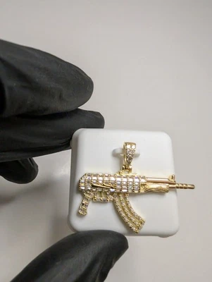 Colgante pistola Draco helada de plata de ley 925 maciza de oro sobre oro Foto 1 de 4