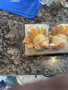 Hallmark Thanksgiving Colorful Turkey Salt Pepper Shakers  ceramic Vintage S-B-B - Picture 1 of 3