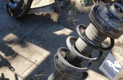 Оригинальная левая коленная подвеска для Jeep Cherokee 2014-2018 годов выпуска - Изображение 1 из 4