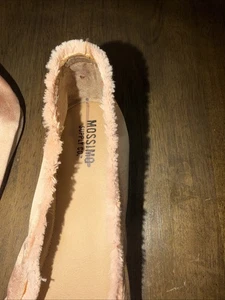 Mossimo Supply Co Damen-Ballerinas 7,5 rosa Satin bequem mandelförmige Spitze - Bild 1 von 5