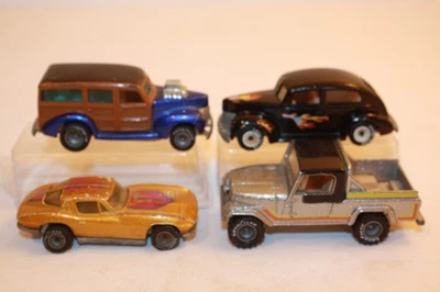 4 Hot Wheels Real Riders Jeep Scrambler / '40 Ford Woodie & 2-Door / Corvette - Image 1 of 4