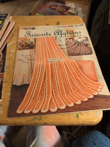 Liebling Afghanen zum Häkeln (Freizeit Kunst Faltblatt 999) - 1990 Vintage Booklet - Bild 1 von 1