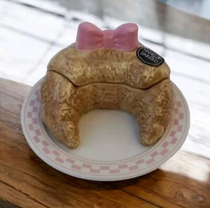 New Pink Bow Tie Girly Serving Croissant Dish With Lid Ceramic By Luna & sage - Picture 1 of 6