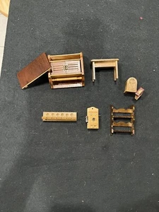 dollhouse furniture - Picture 1 of 1