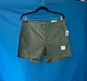 ds2-OLD NAVY Womens"Everyday" green Chino 5"inseam Shorts 10 NEW - Picture 1 of 4