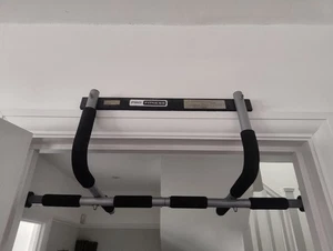 Original Pro Fitness doorway pull up bar - Picture 1 of 4