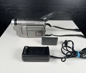 JVC GR-SXM527U Compact SVHS-C Video Camcorder - Tested - Weak Battery - Picture 1 of 19