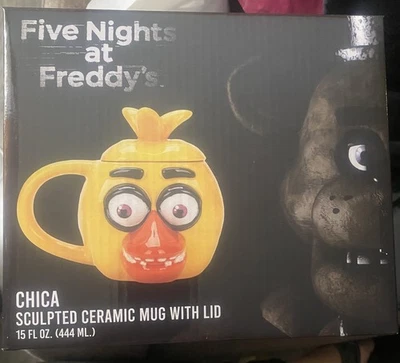 Caneca de cerâmica esculpida com tampa Five Nights At Freddy's Chica 15 oz - Imagem 1 de 4