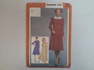 Patrón Simplicity - Vestido ajustado Misses con cuello desmontable (14) #9727 - UC - Imagen 1 de 6