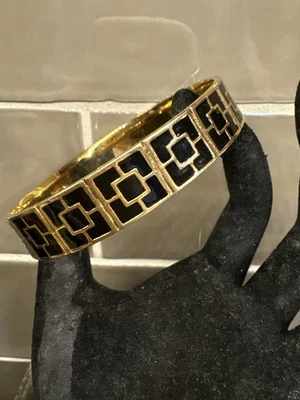 Brazalete Brazalete Vintage Dormir y Elegante Trina Turk Negro Esmalte Sobre Dorado Cloisonné Foto 1 de 4