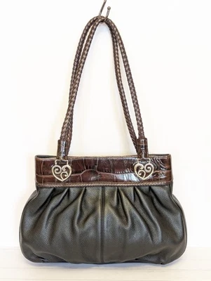 Bolso de Hombro Brighton Cuero Guijarro Negro Marrón Cocodrilo Acento Corazón Correa Trenzada Foto 1 de 4
