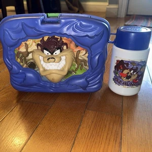 1996 Looney Tunes “TAZ Tasmanian Devil” Plastic 3D Lunch Box & Thermos-Vintage - Picture 1 of 7