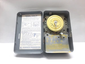 INTERMATIC T102-70 SPST 24 HOUR TIMER , STEEL ENCLOUSER E10694 - Picture 1 of 14