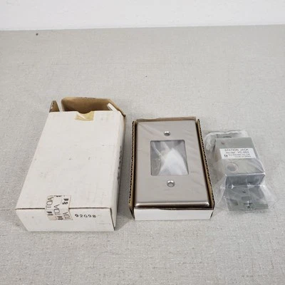 TOA Electric YC-603 Station  Jack Mount and Faceplate w/ Female facing Outwards - Image 1 of 4