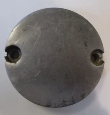 1970-83 YAMAHA SPECIAL XS650 XS 650 OIL PUMP COVER OEM#256-15416-02      (YA/B1) - Image 1 of 4