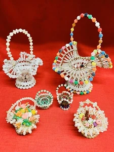 LOT-6 Vintage Mid Century Safety Pin Baskets Beads Beaded Tramp Art Hand Crafted - Picture 1 of 12