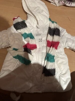 Baby Winterjacke Steppjacke mit Schal weiß NEU mit Etikett - Bild 1 von 4