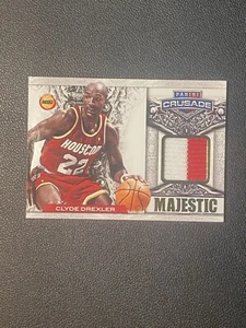 2013-14 Panini Crusade - Majestic Memorabilia Prime Clyde Drexler/25 Rockets - Imagen 1 de 3