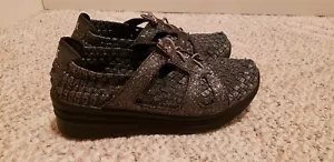 HEAL Wedge Sandals Black/Silver Multi Stretch Woven Womens Sz 8 NEW - Picture 1 of 6