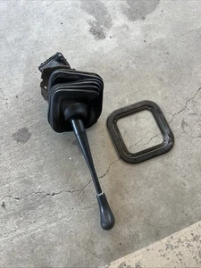 95-99 CHEVY SILVERADO 3500 MANUAL TRANSMISSION SHIFTER HANDLE - Picture 1 of 8