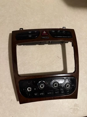 Mercedes C250 C300 2000-2005 radio bisel controles/botones CA Foto 1 de 4