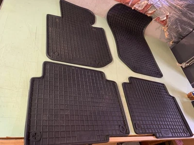 Juego de 4 alfombrillas de goma para todo tipo de clima negras OEM BMW SERIE 3 E36 Foto 1 de 3