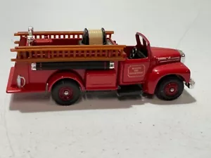CORGI -FIRE HEROES - MACK B OPEN PUMPER - Boston - 1/64 SCALE MODEL CS90046 - Picture 1 of 6