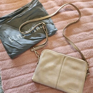 Elm's And King Bowery Metallic Gold Crossbody Bag - Picture 1 of 11