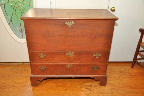 18th Century New England Mule Chest Blanket Box Cover
